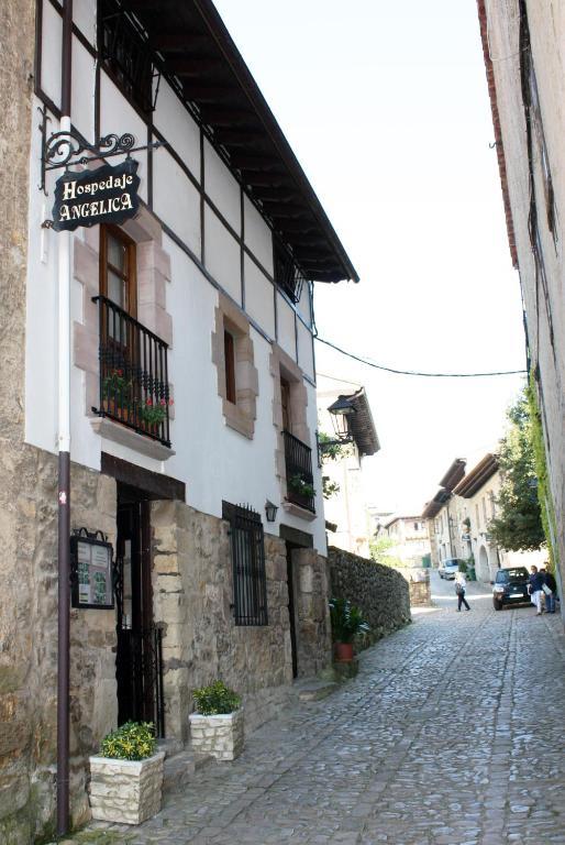 Hospedaje Angelica Santillana del Mar Exterior photo